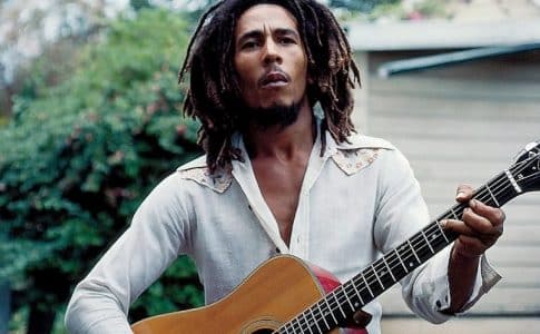 Bob Marley (sa taille, son poids) qui est sa femme
