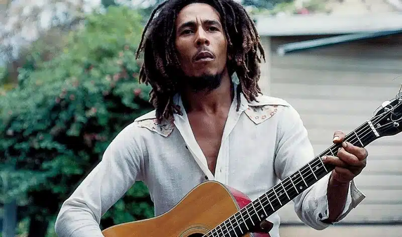 Bob Marley (sa taille, son poids) qui est sa femme