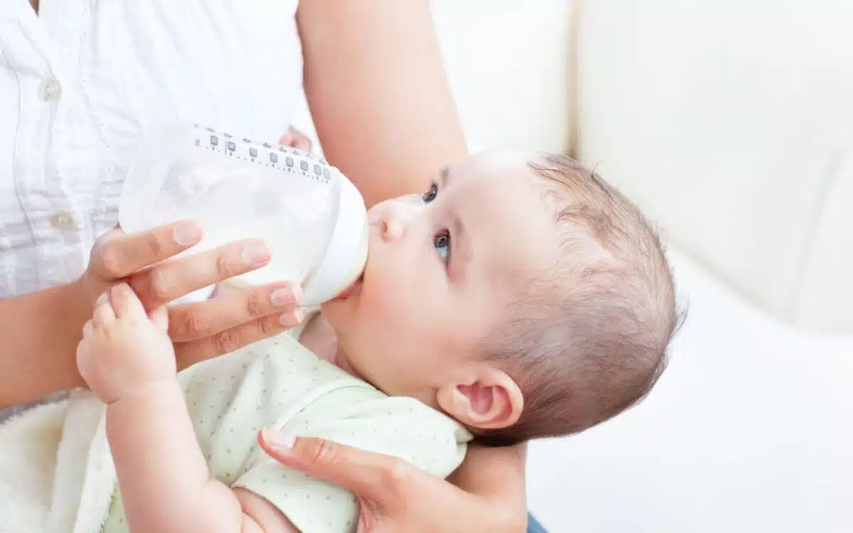 Les différents types de lait pour bébé : lequel convient le mieux à votre enfant ?