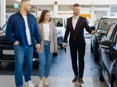 Guide pour choisir une voiture d'occasion chez un concessionnaire