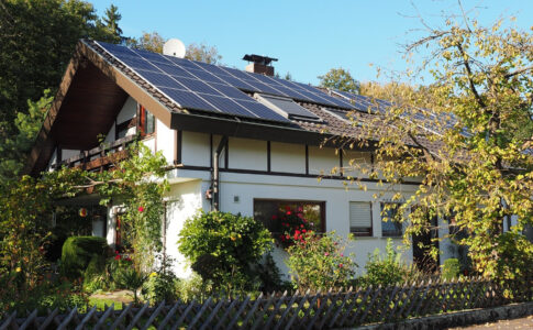 Panneaux solaires : cap sur l’autonomie énergétique et la réduction de facture