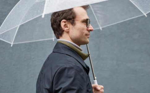 Parapluies de luxe pour homme : durabilité, confort et élégance réunis